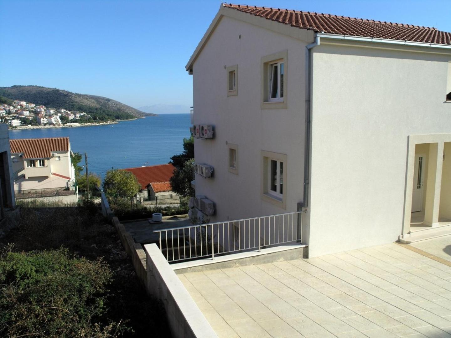 Apartments Aurelius - Relaxing With Gorgeous View Трогир Экстерьер фото