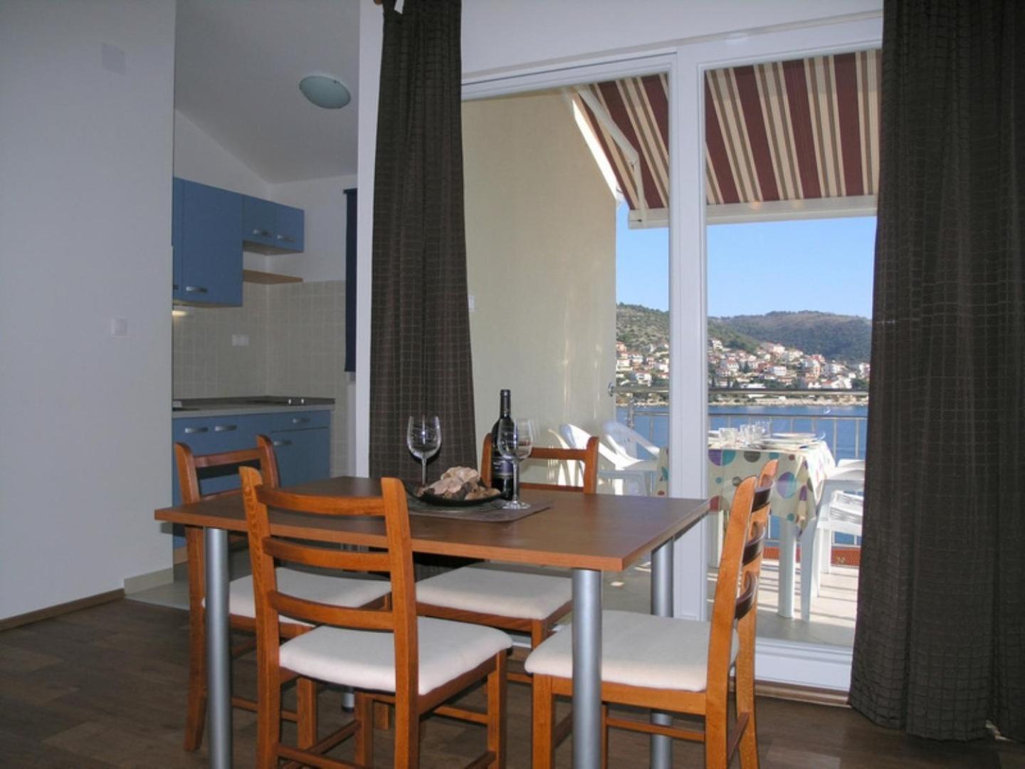 Apartments Aurelius - Relaxing With Gorgeous View Трогир Экстерьер фото