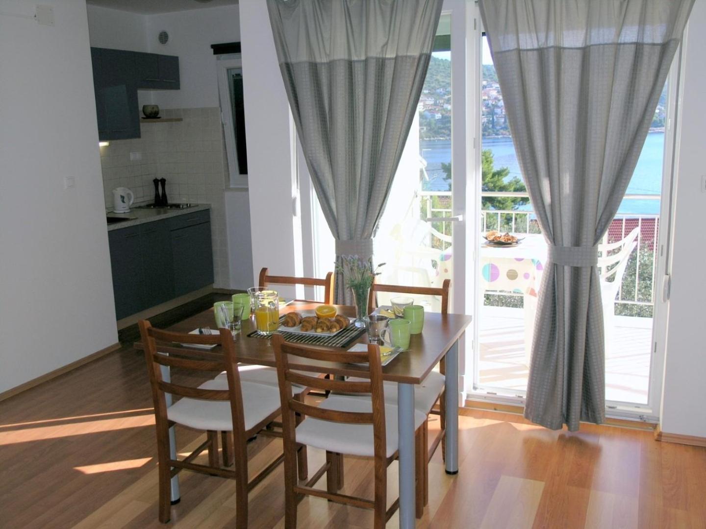 Apartments Aurelius - Relaxing With Gorgeous View Трогир Экстерьер фото